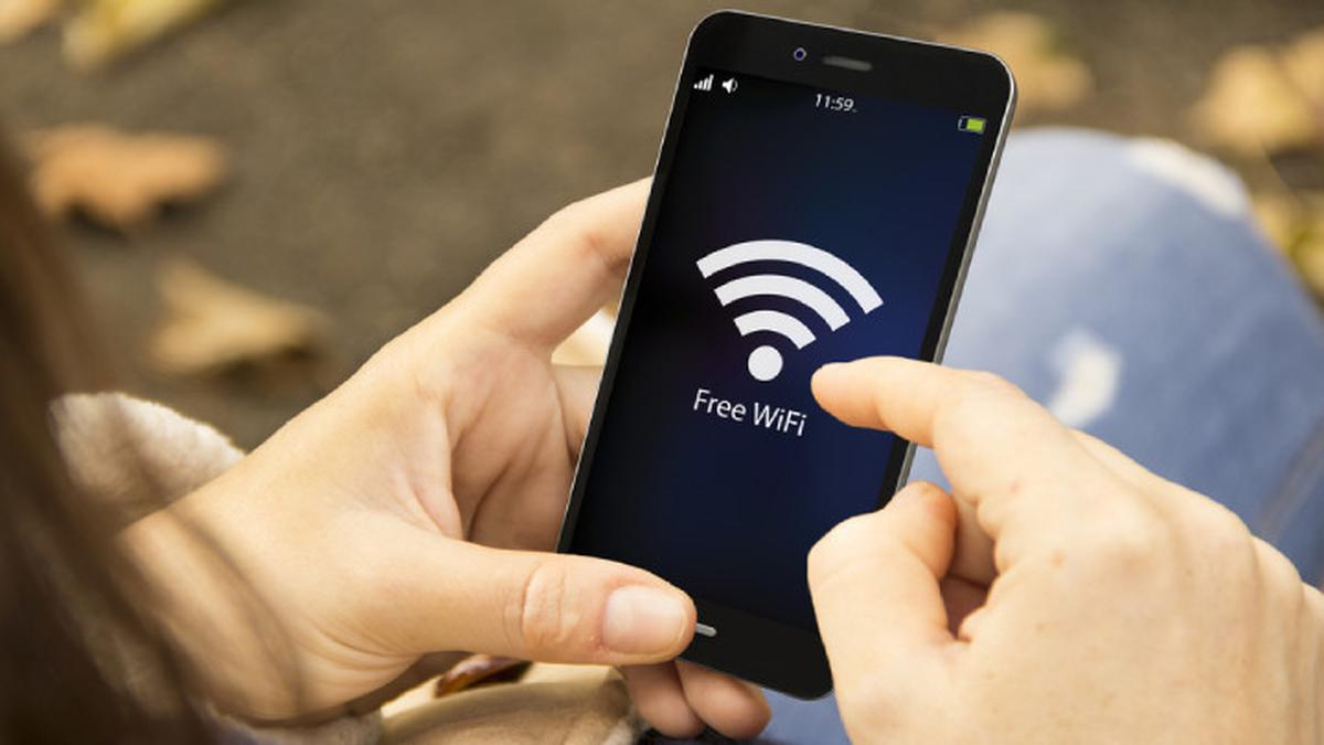 Bahaya Menghubungkan Ponsel ke WiFi Umum Gratis